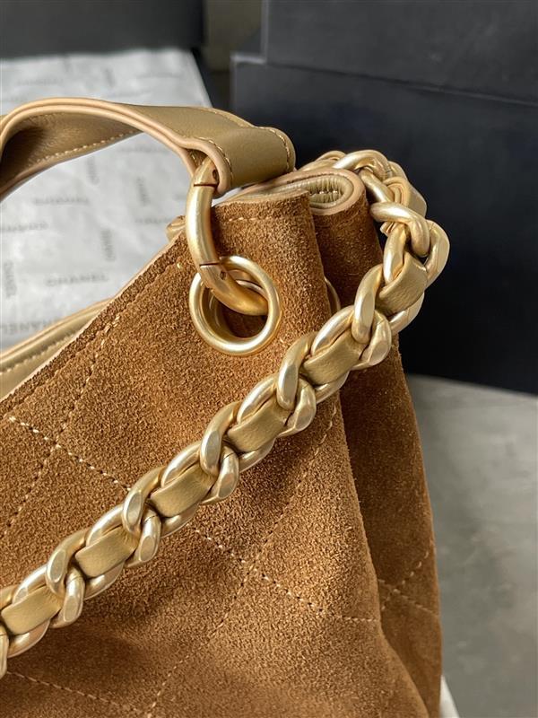 2026127214755922 700